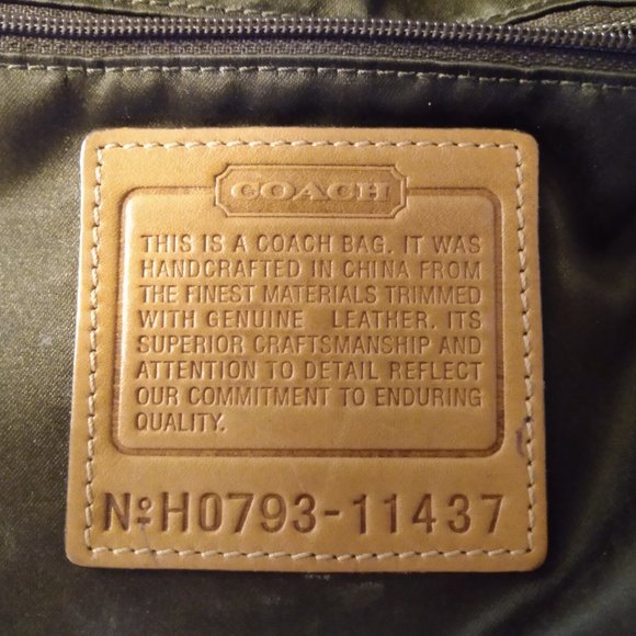 Coach Bleecker Signature Bucket - Picture 3 of 16